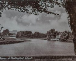 1930 The Thames at Shillingford Wharf