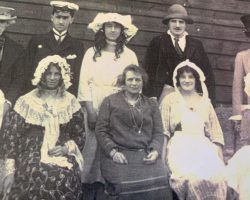 Mrs Dora Greet & members of the Barnstormers People