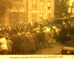 King George V & Queen Mary passing through Shillingford in 1925 People Event