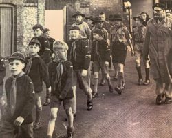 1954 St Georges Day Parade People